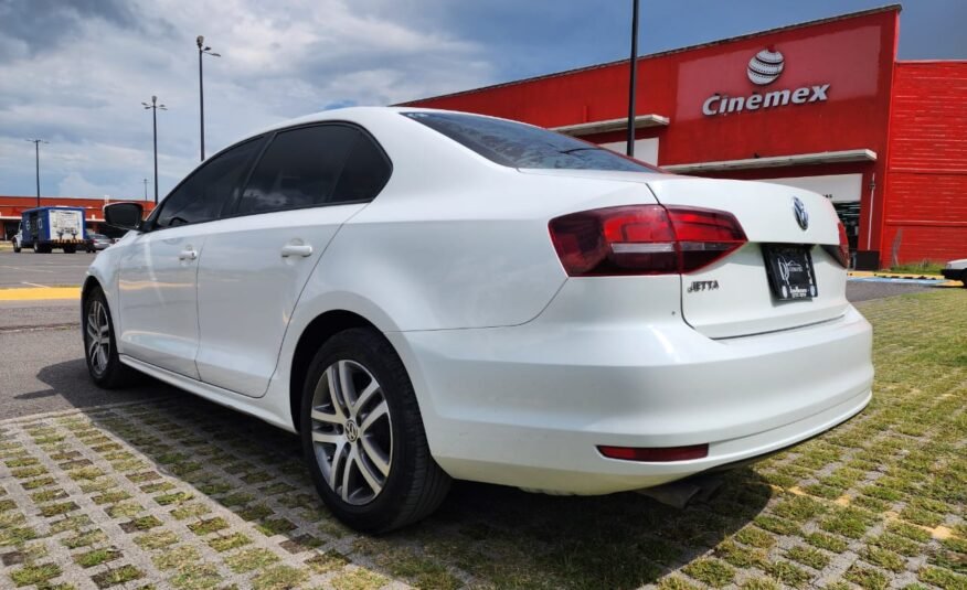 VOLKSWAGEN JETTA TIPTRONIC 2016