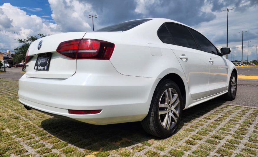 VOLKSWAGEN JETTA TIPTRONIC 2016